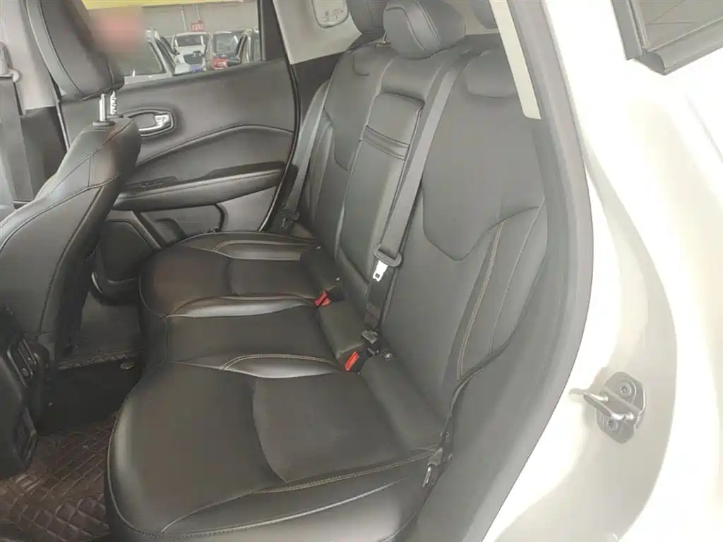 Jeep Compass 2021 — фото 17