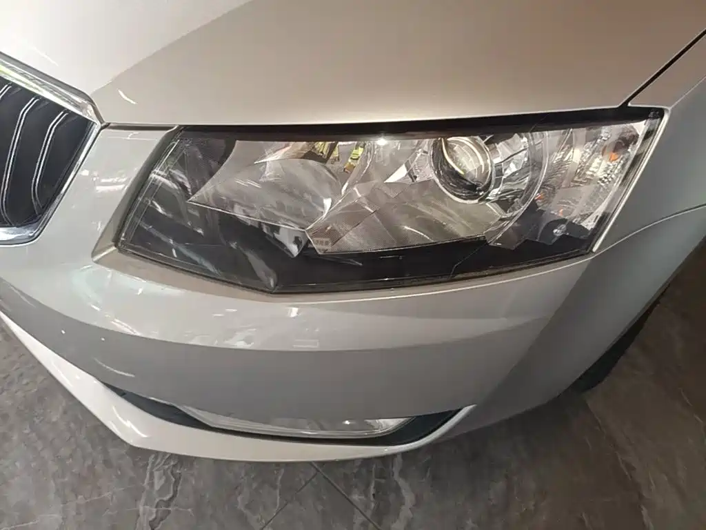 Skoda Octavia 2016 — фото 24