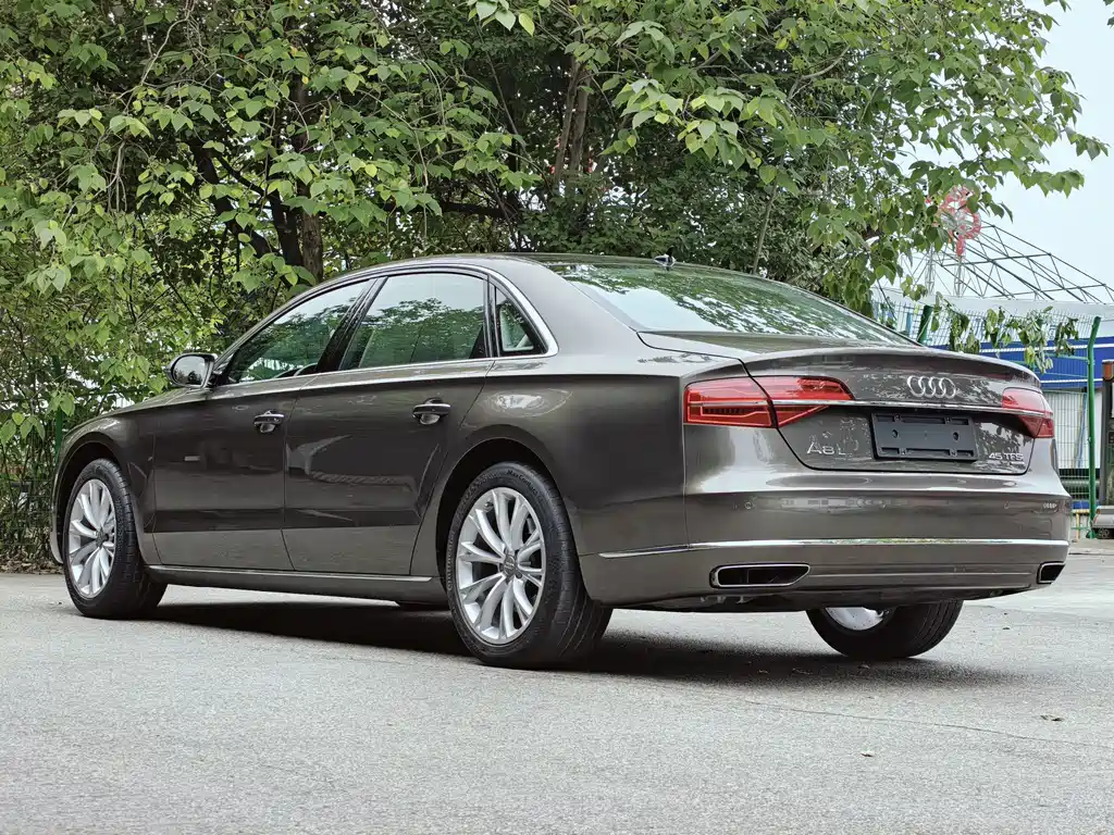 Audi A8 2015 — фото 3