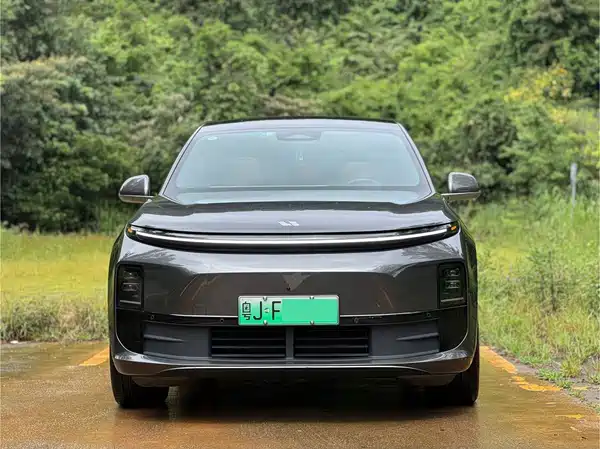 Li Auto L6 2024