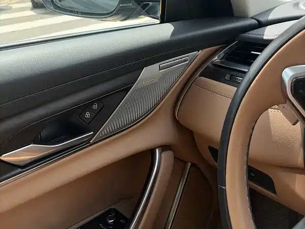 Jaguar XFL 2024