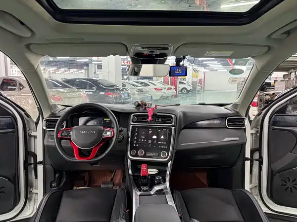 Lynk & Co 01 EM-P 2019