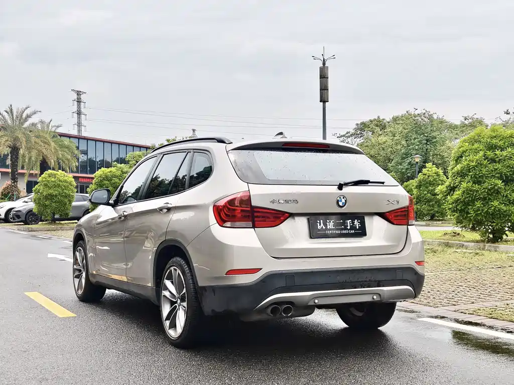 BMW X1 2015 — фото 5