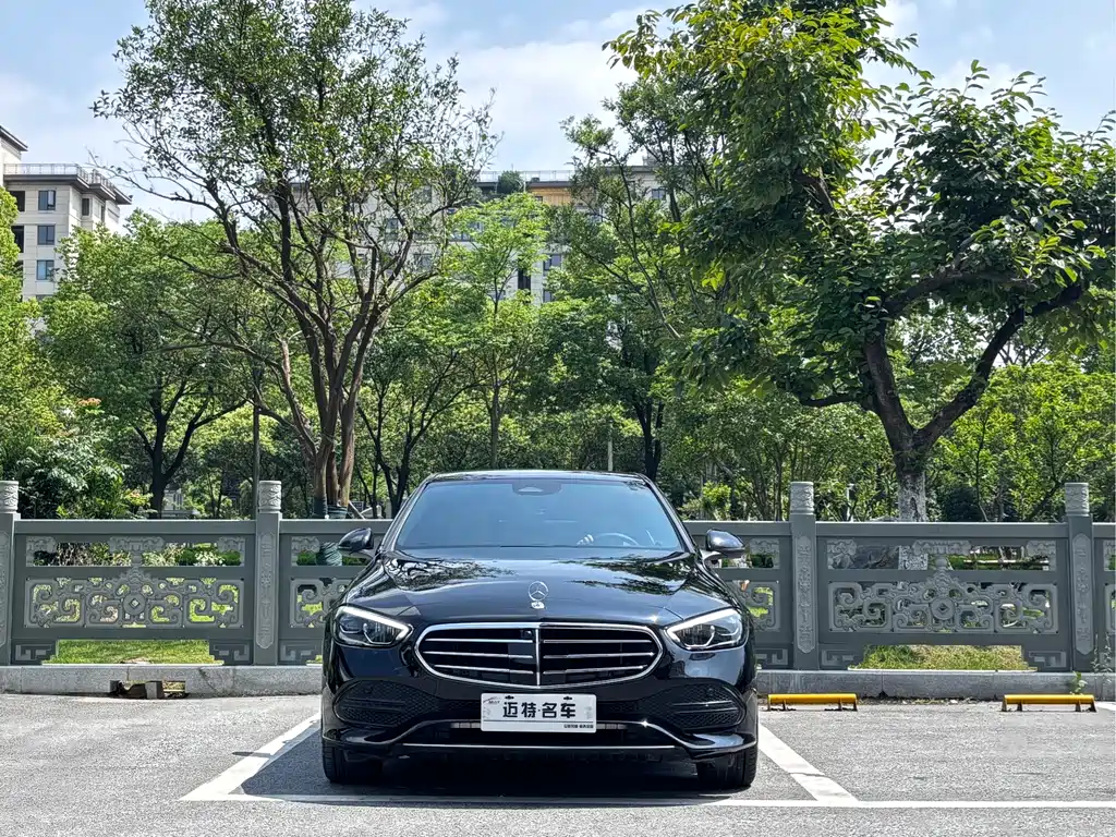 Mercedes-Benz C-Class 2023 — фото 2