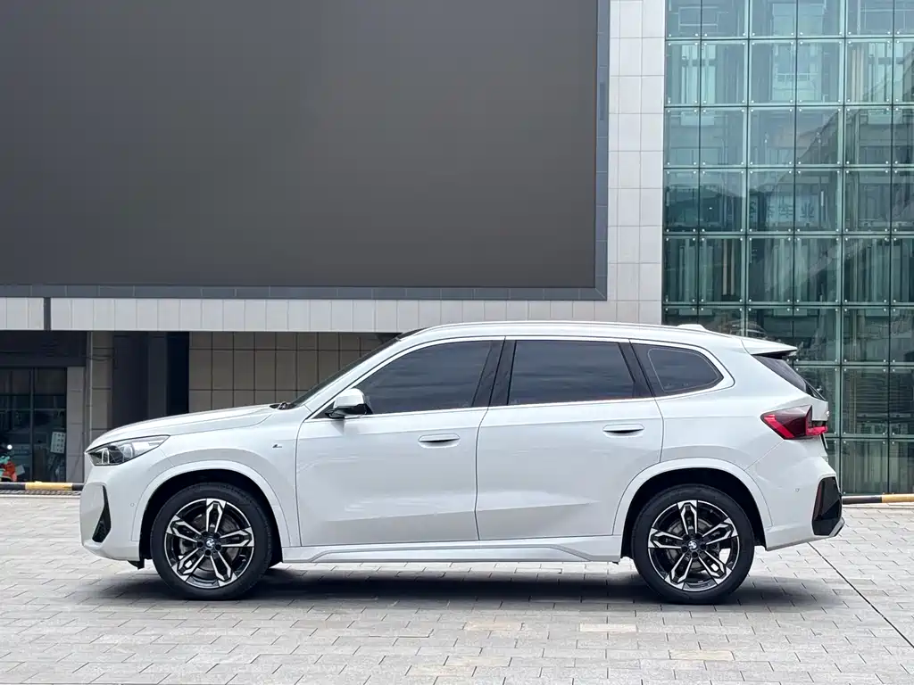 BMW X1 2023 — фото 3