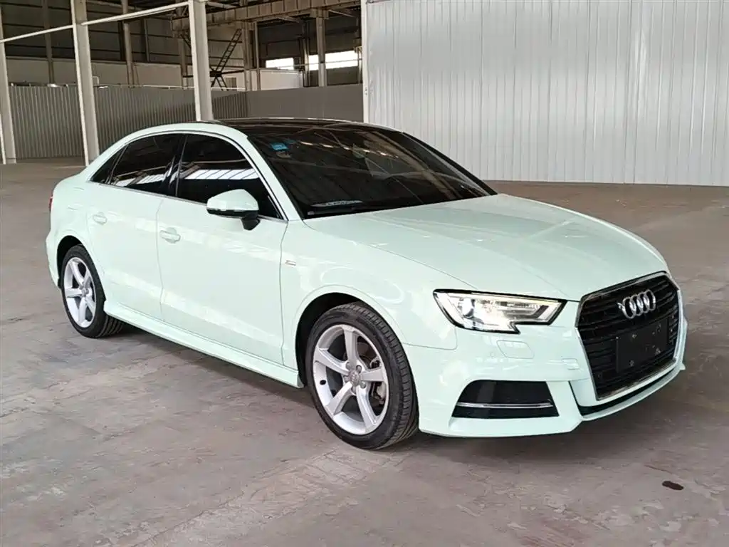 Audi A3 2018 — фото 4