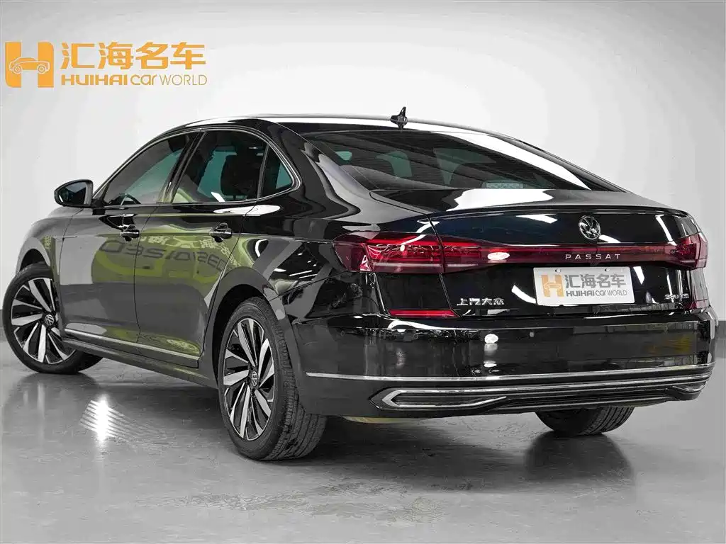 Volkswagen Passat 2024