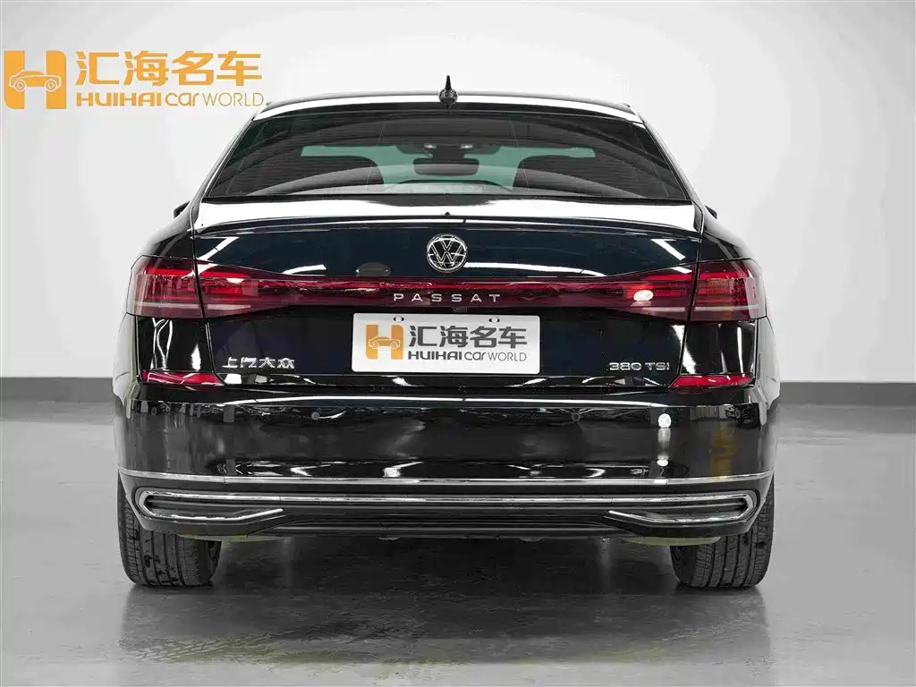 Volkswagen Passat 2024