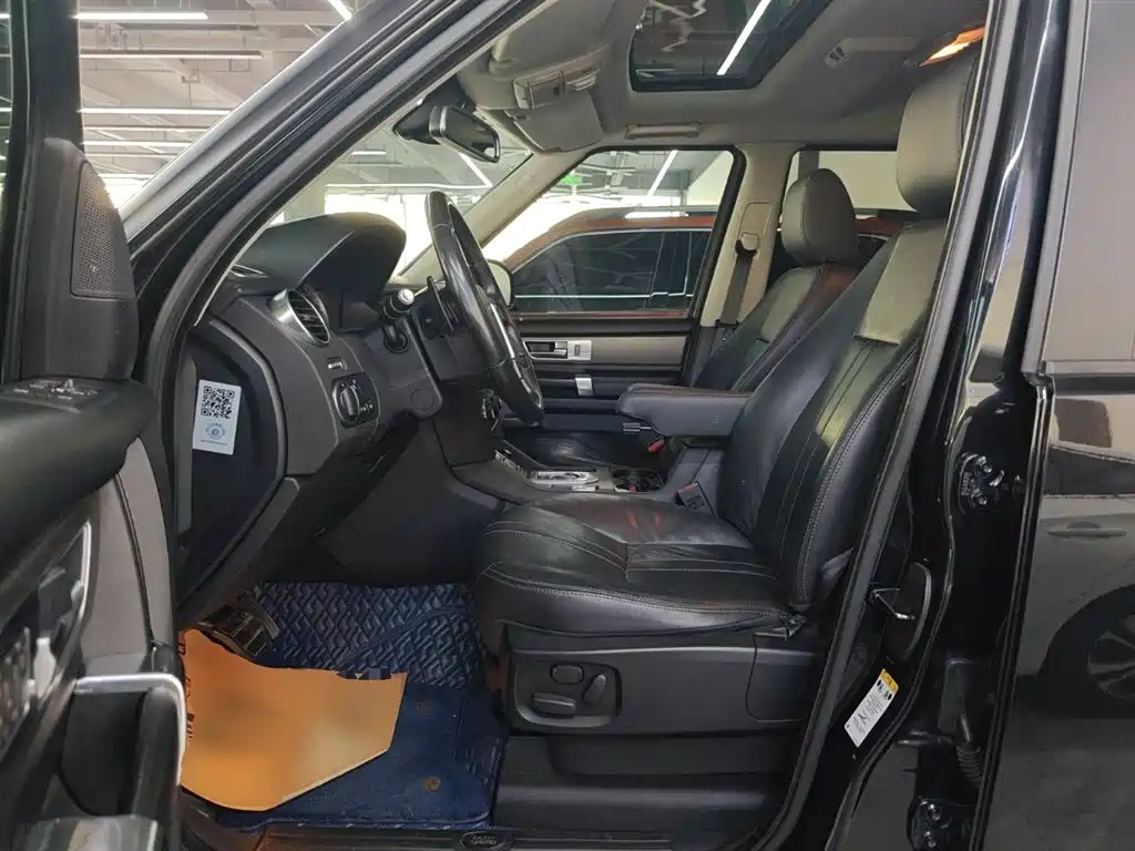 Land Rover Discovery 2016 — фото 15