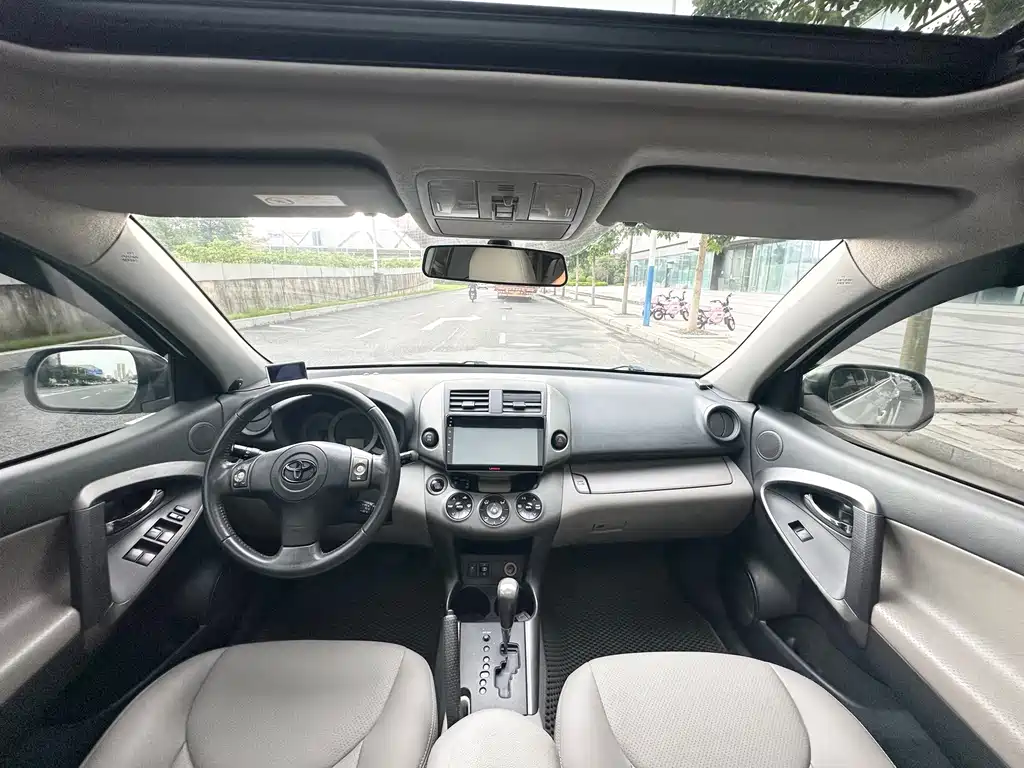 Toyota RAV4 2009