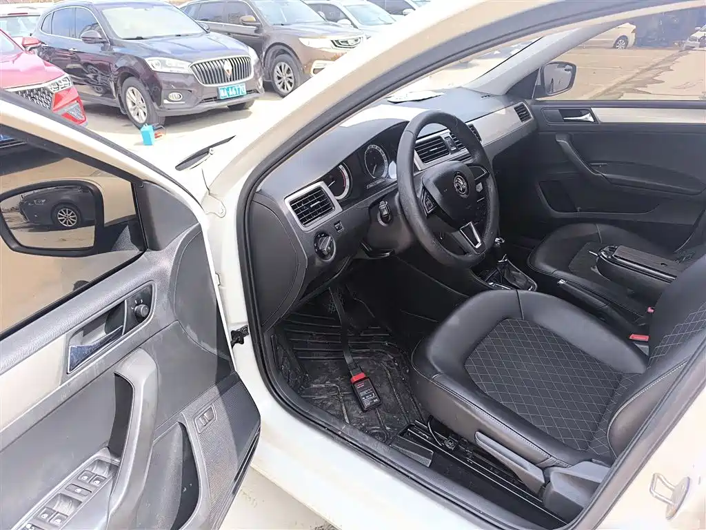 Skoda Rapid 2020 — фото 16