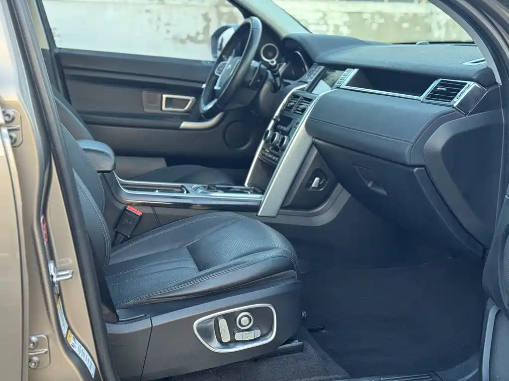 Land Rover Discovery Sport 2016 — фото 15