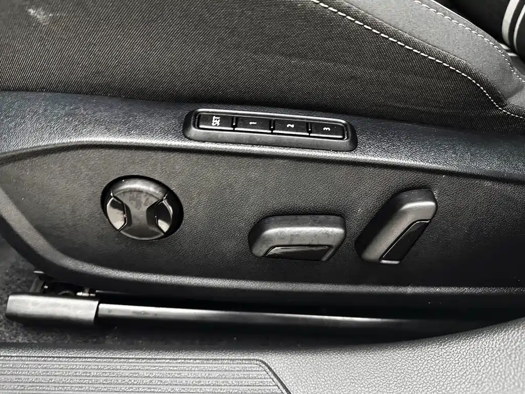 Volkswagen Golf 2022 — фото 13