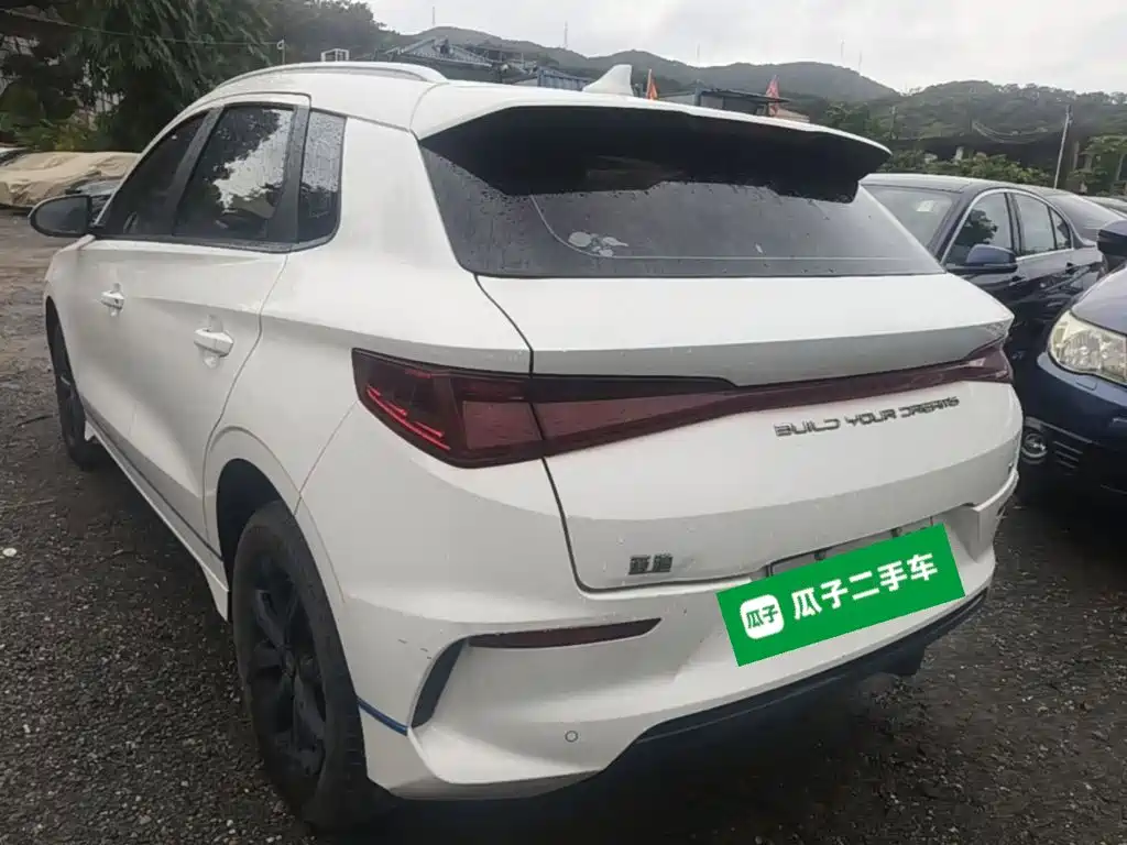 BYD e2 2020