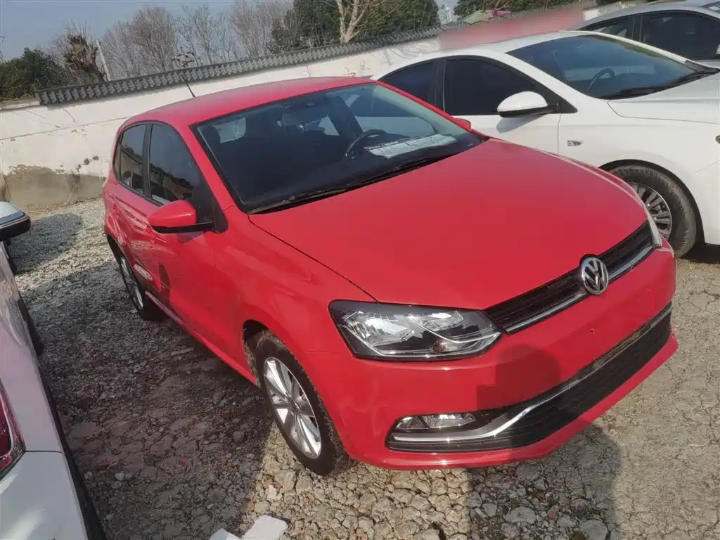 Volkswagen Polo 2015 — фото 22