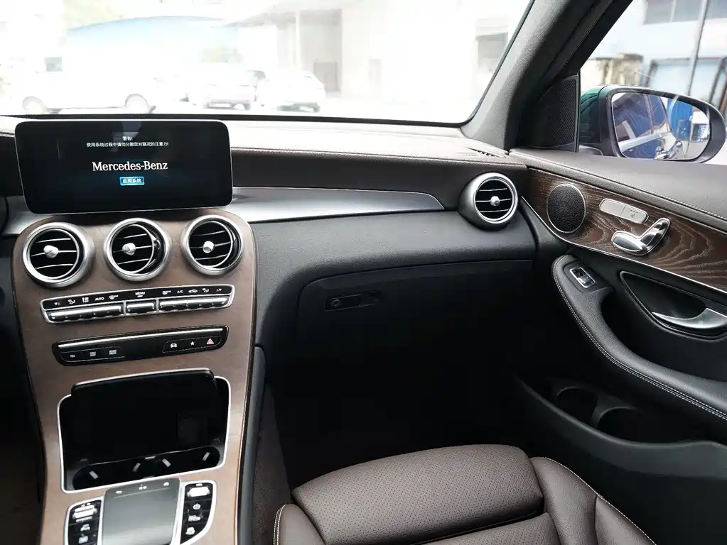 Mercedes-Benz GLC 2022 — фото 15