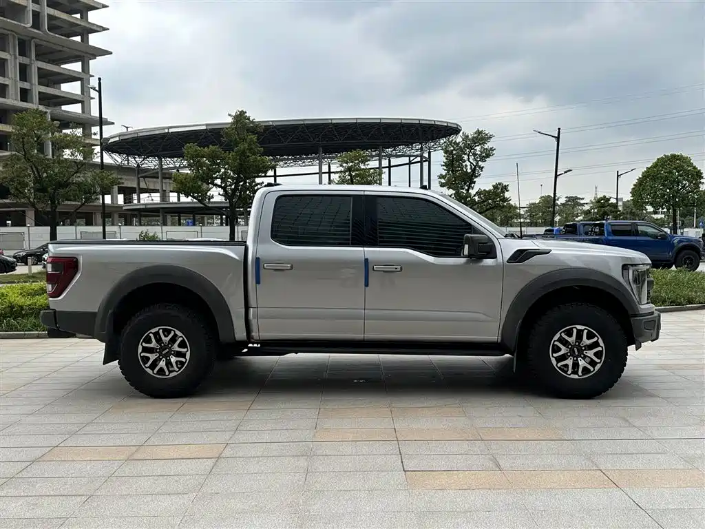 Ford F-150 Raptor 2025 — фото 16