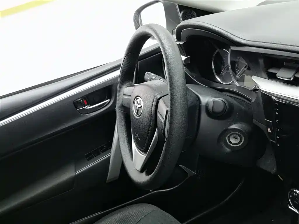 Toyota Corolla 2019 — фото 22