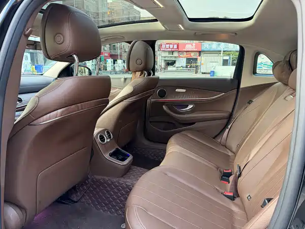Mercedes-Benz E-Class 2022