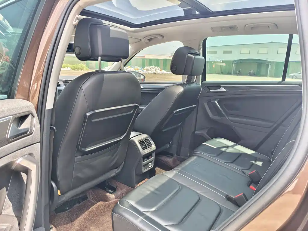 Volkswagen Tiguan 2016 — фото 11