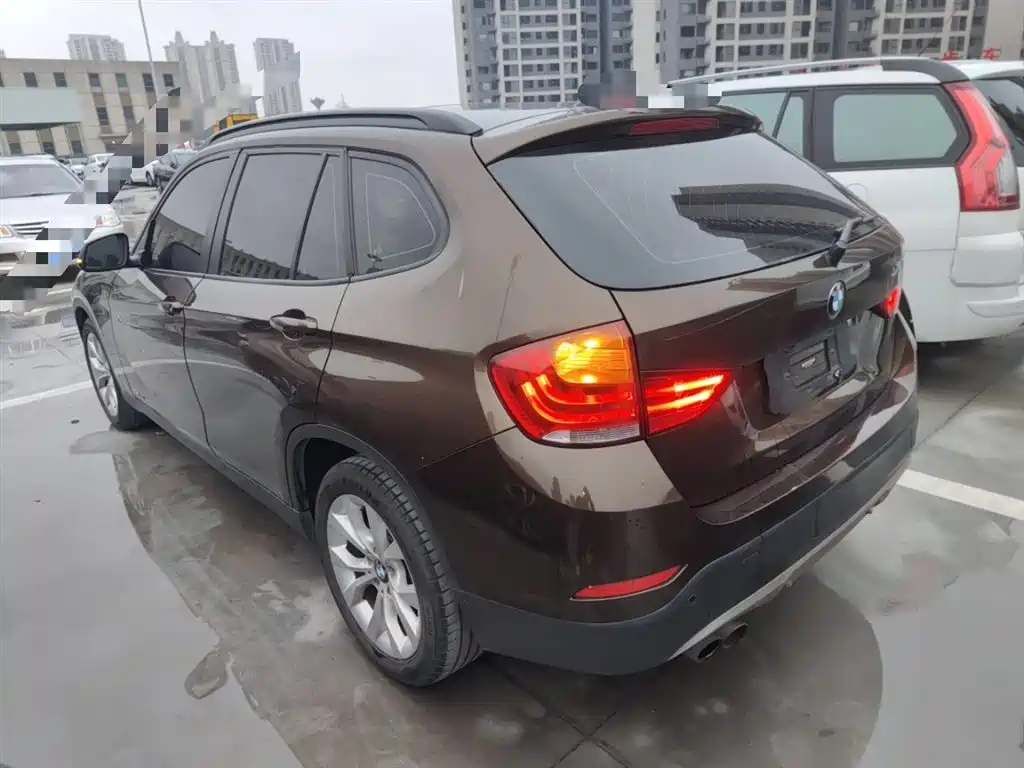 BMW X1 2014 — фото 23