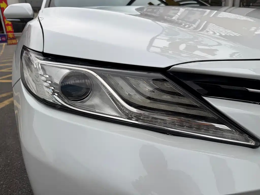 Toyota Camry 2020 — фото 2
