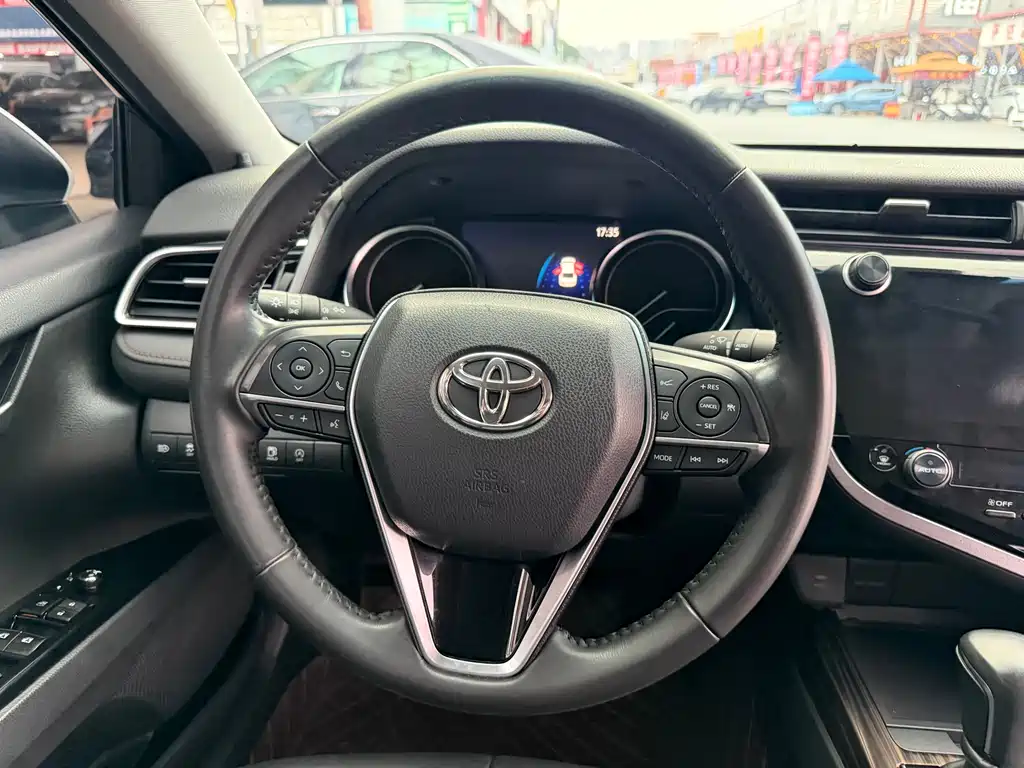 Toyota Camry 2020 — фото 24