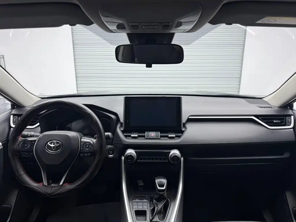 Toyota RAV4 2023 — фото 14
