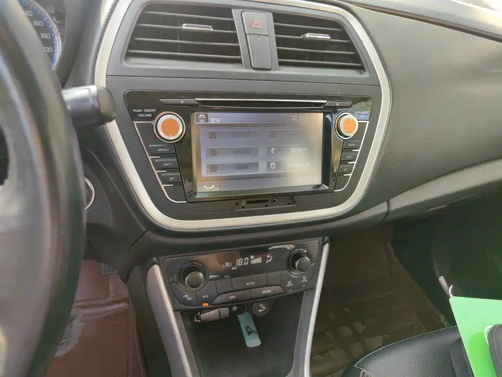 Suzuki S-Cross 2015 — фото 10