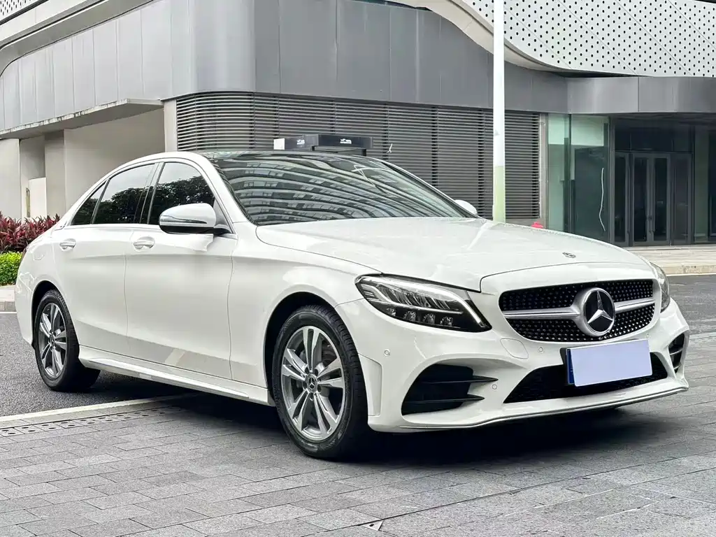 Mercedes-Benz C-Class 2021