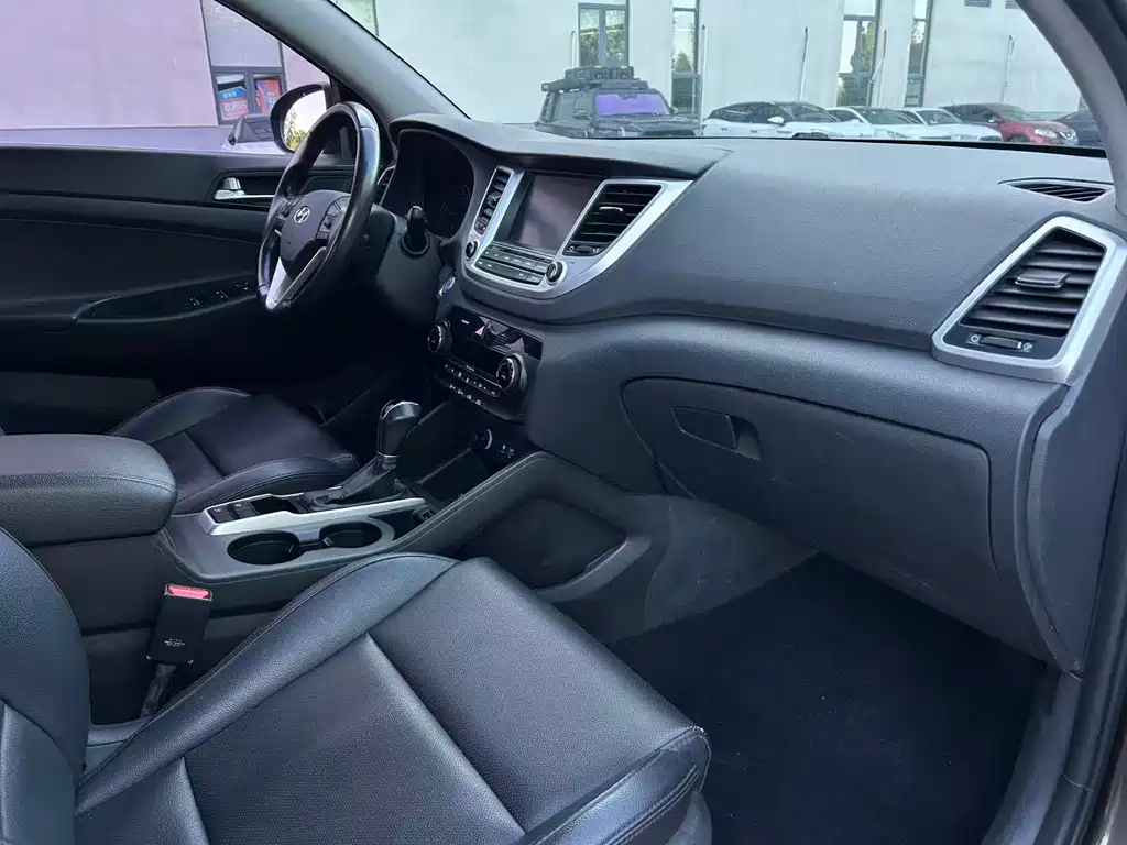 Hyundai Tucson 2017 — фото 4