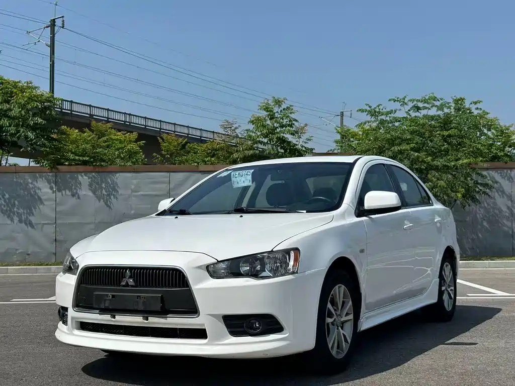Mitsubishi Lancer EX 2014