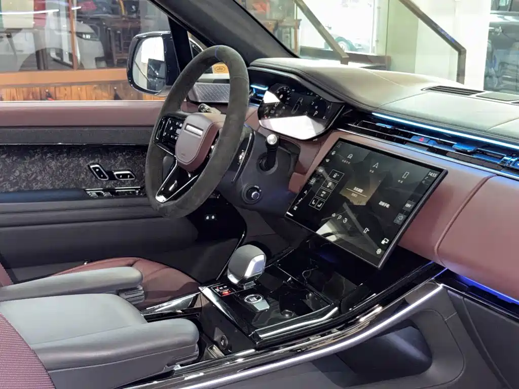 Land Rover Range Rover Sport 2024 — фото 20