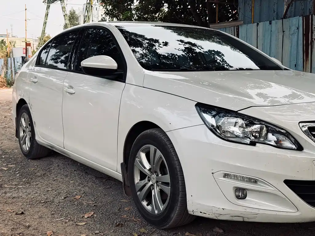 Peugeot 408 2015 — фото 10