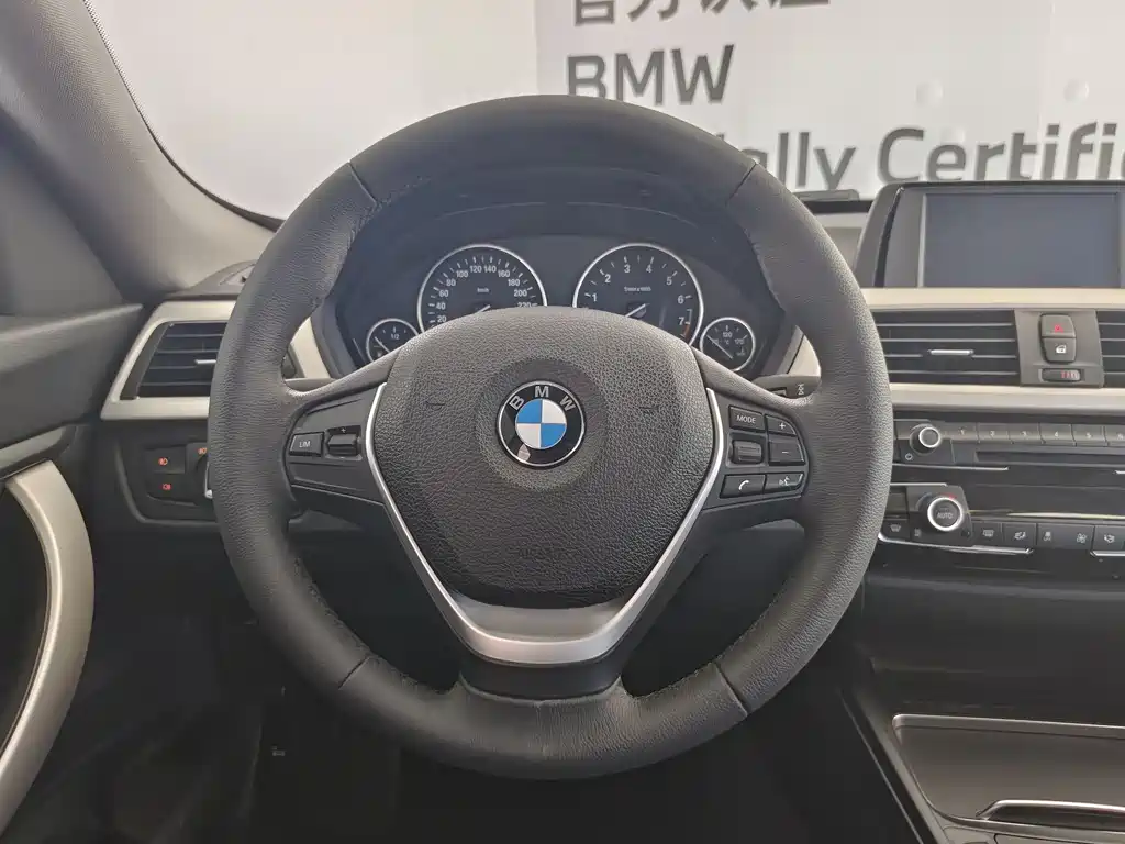 BMW 3 Series GT 2017 — фото 10