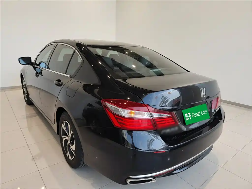 Honda Accord 2017 — фото 5