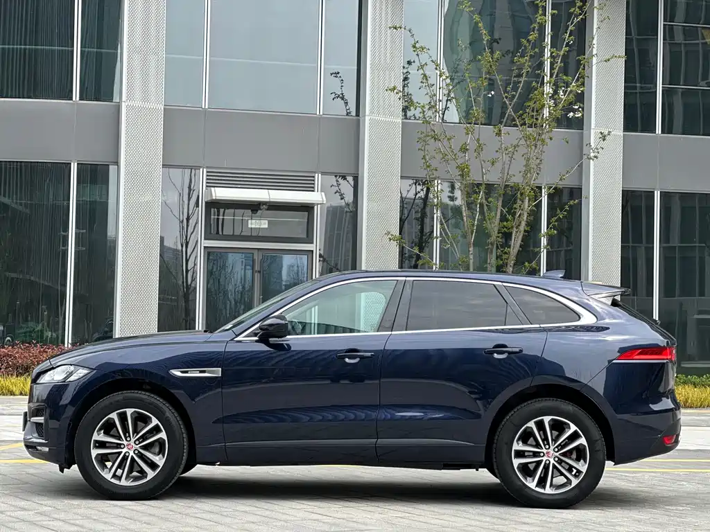 Jaguar F-PACE 2018 — фото 7
