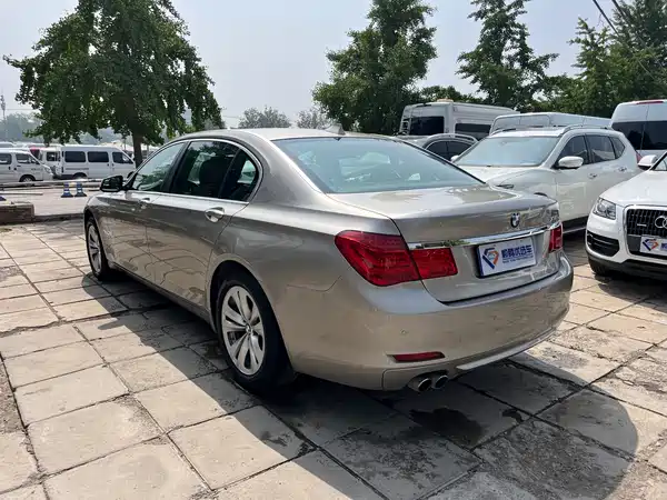 BMW 7 Series 2010