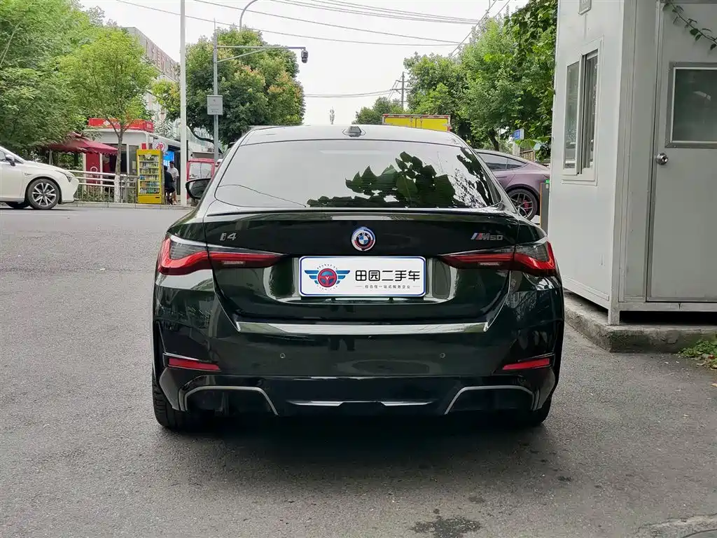 BMW i4 2022 — фото 5