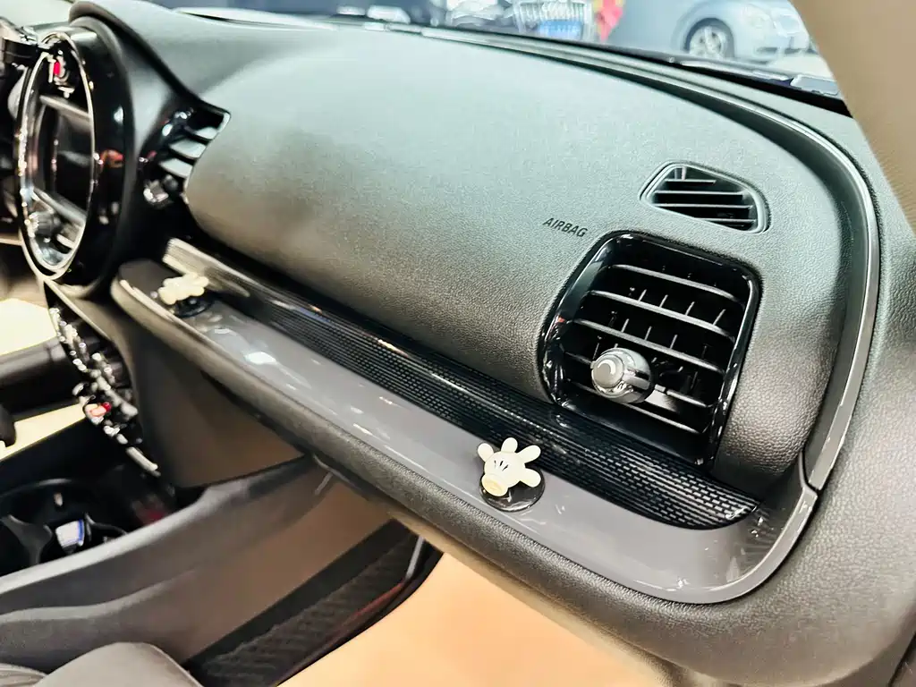 MINI Clubman 2017 — фото 27