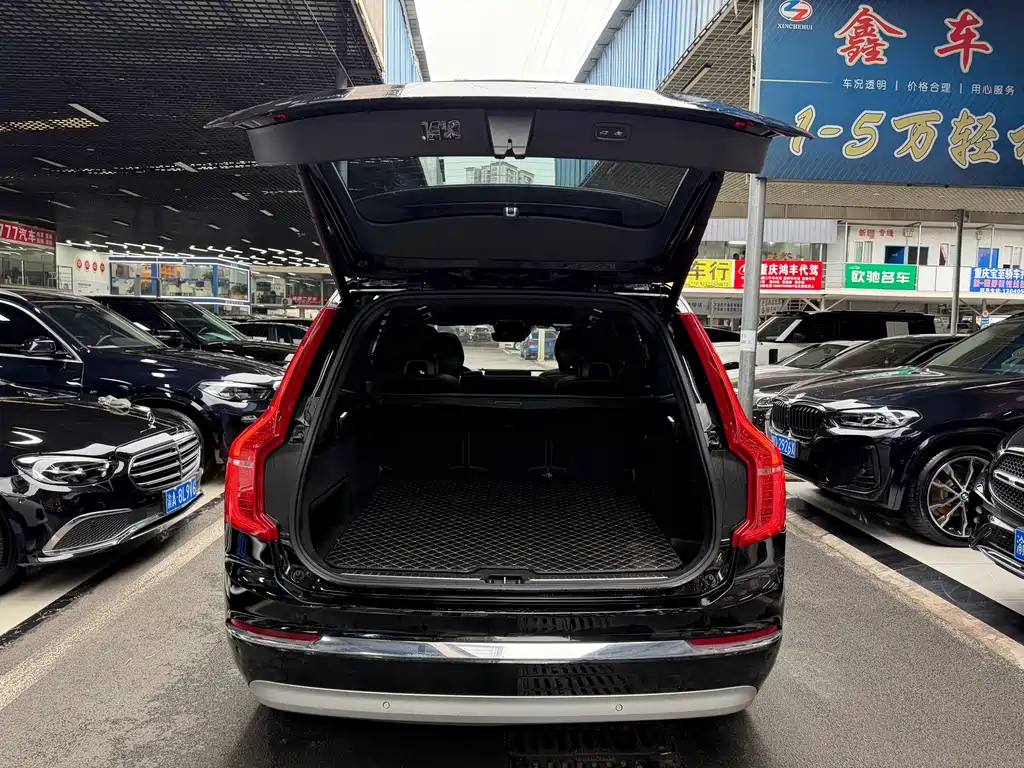 Volvo XC90 2022 — фото 24