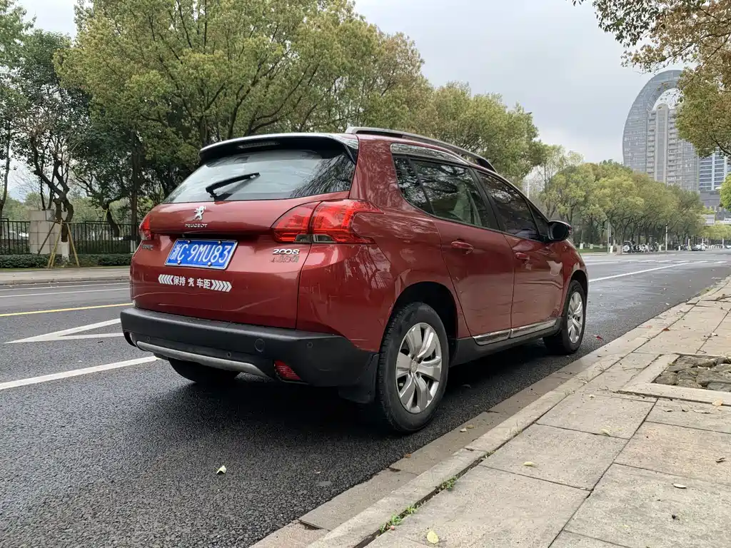 Peugeot 2008 2016 — фото 15