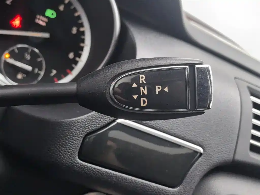 Mercedes-Benz R-Class 2018 — фото 13