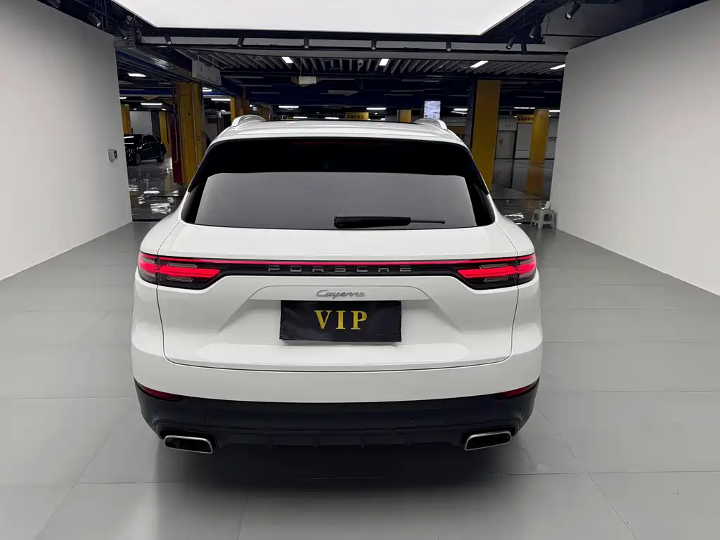 Porsche Cayenne 2019 — фото 12