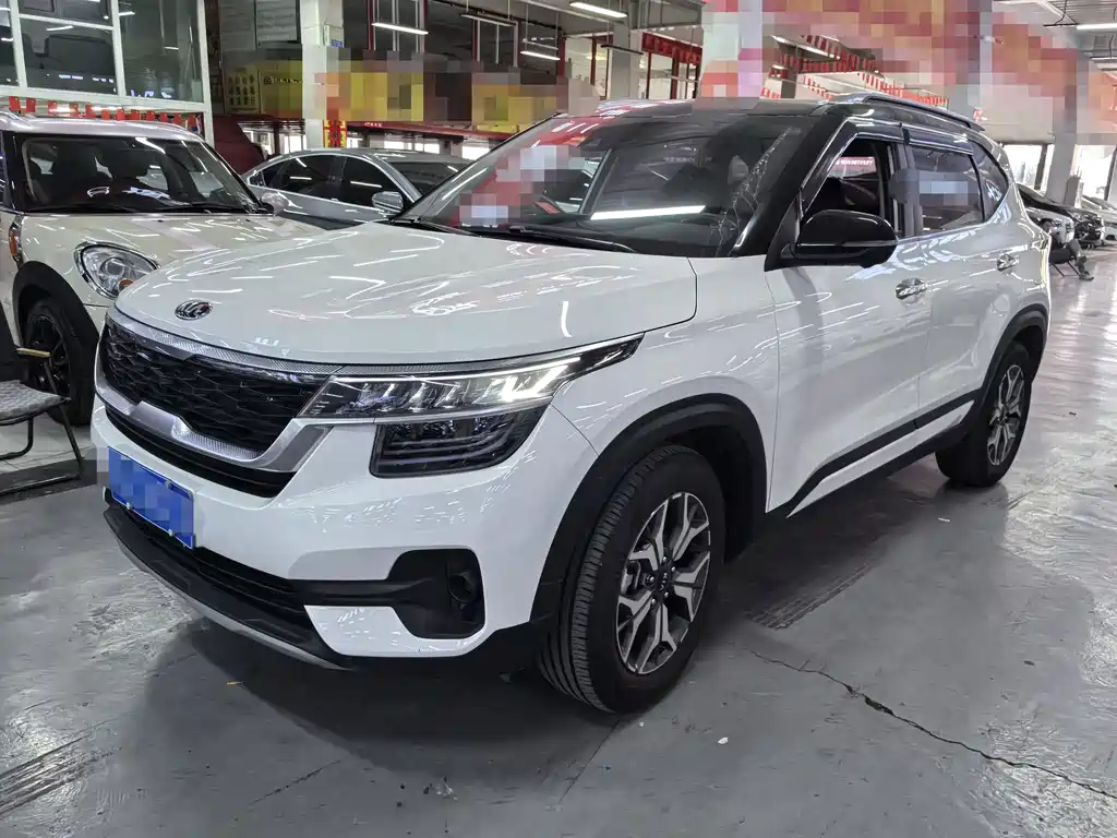 Kia KX3 2021 — фото 1
