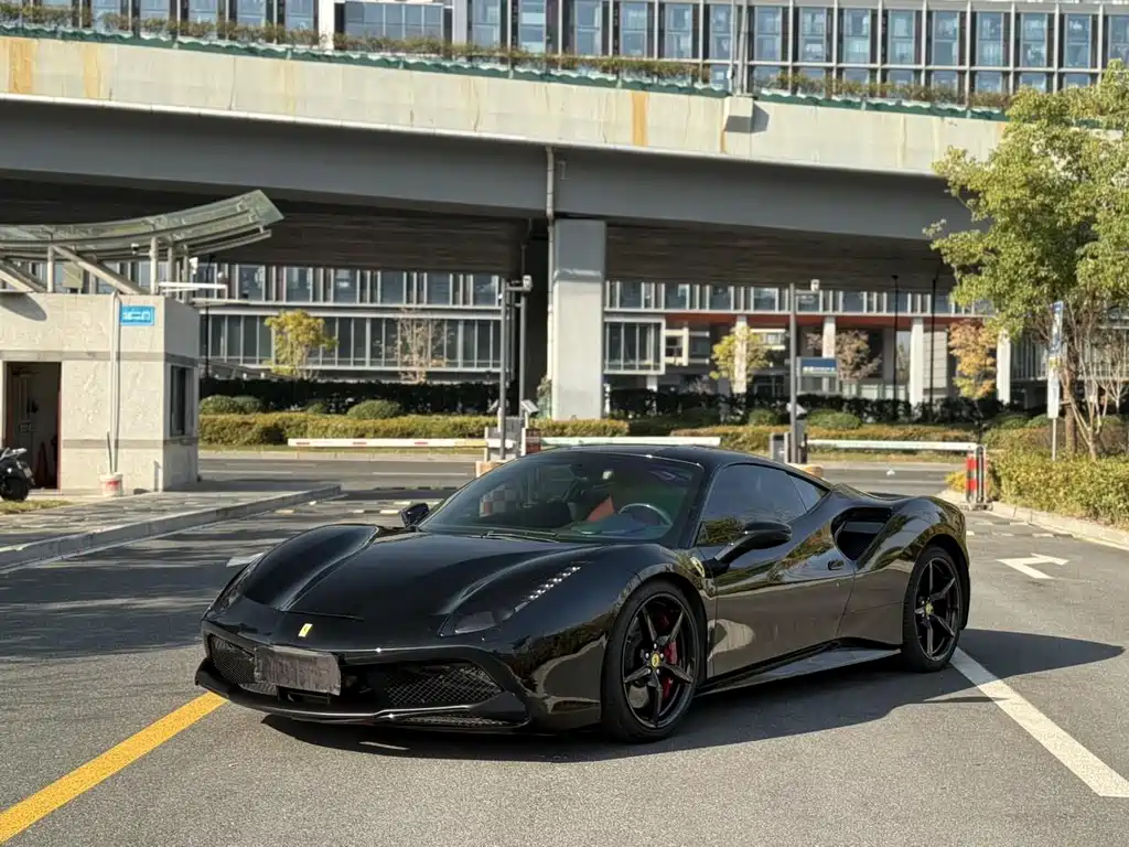 Ferrari 488 2016 — фото 1