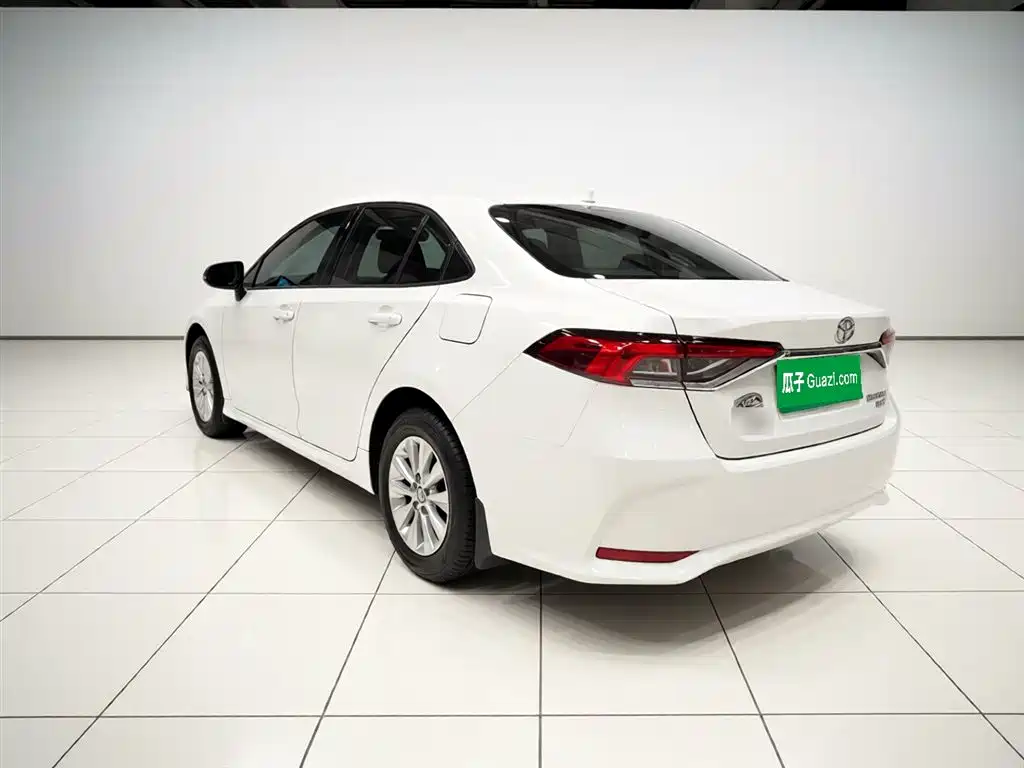 Toyota Corolla 2019 — фото 4