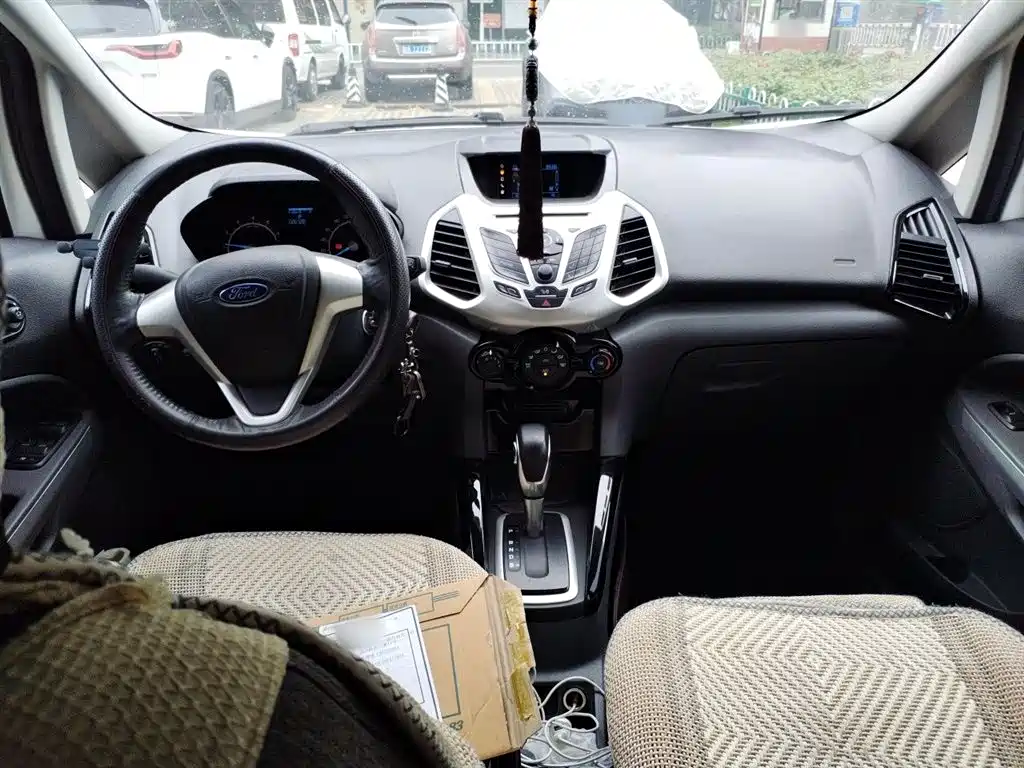 Ford Ecosport 2015 — фото 5