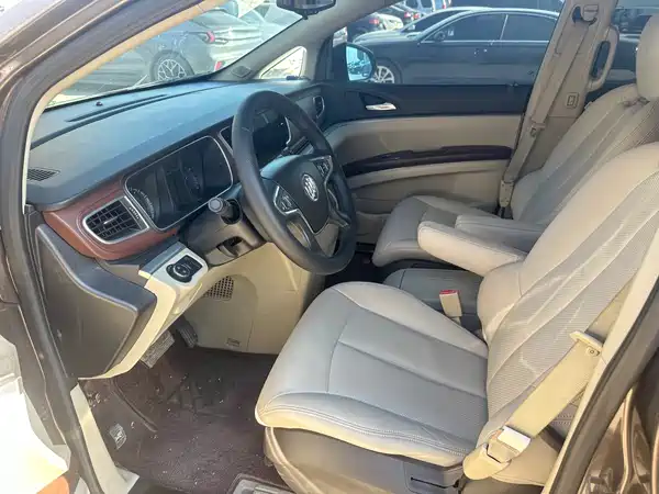 Buick GL8 2015