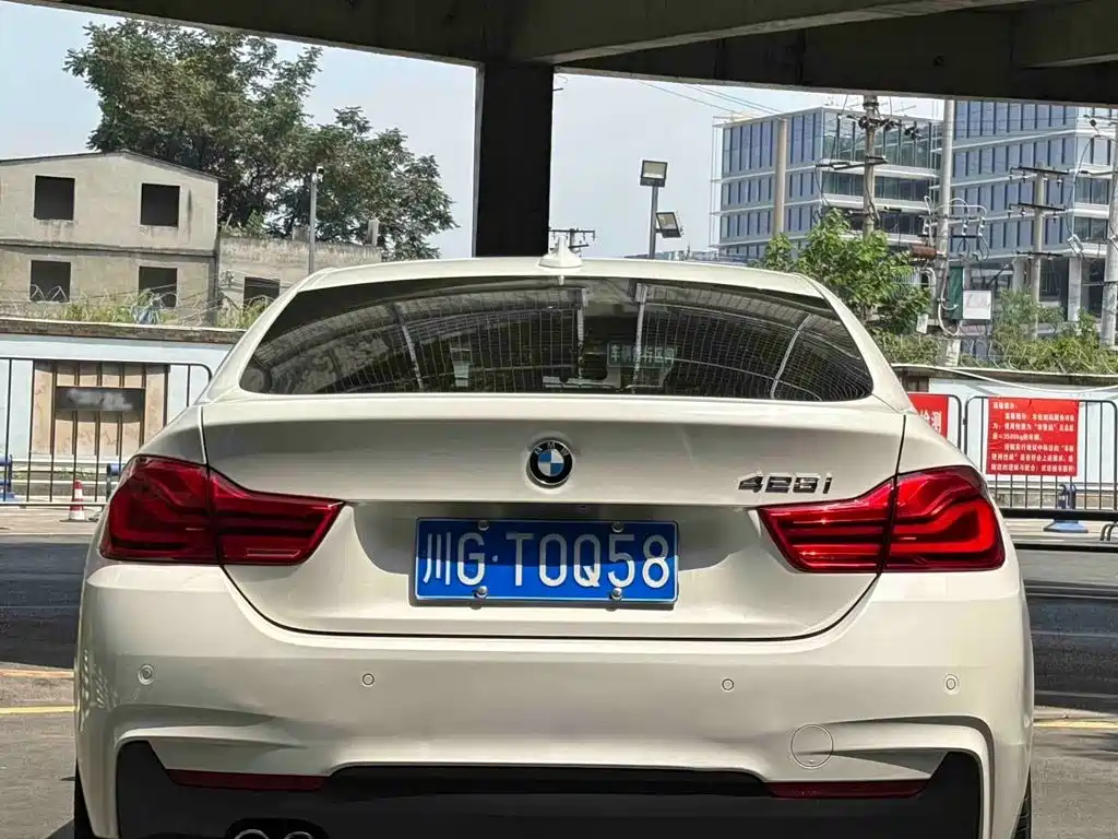 BMW 4 Series 2017 — фото 8